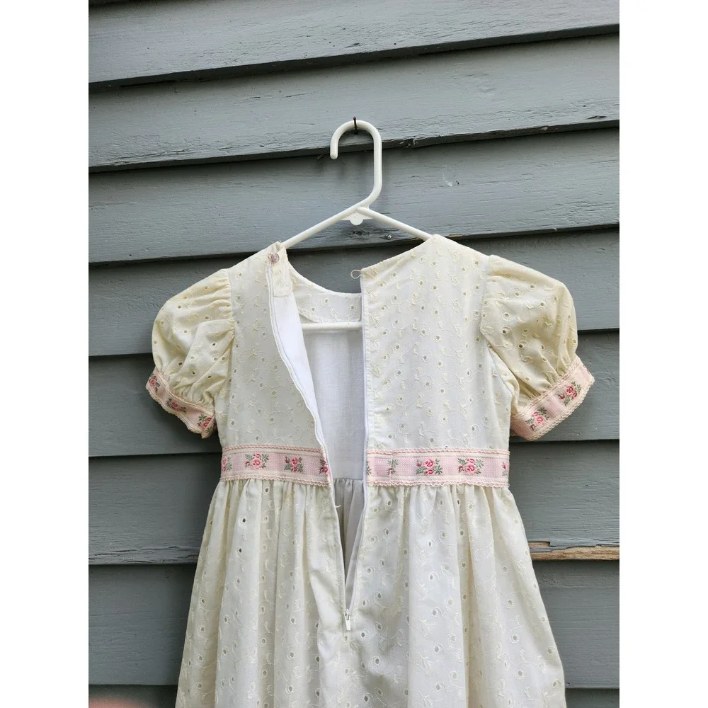 Vintage 70s Eyelet Lace Maxi Dress White Pink Floral Prairie Cottagecore Girl 10